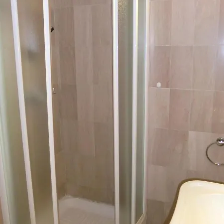 Cannes, 2 Pieces, 4 Personnes - Fr-1-470-20 *