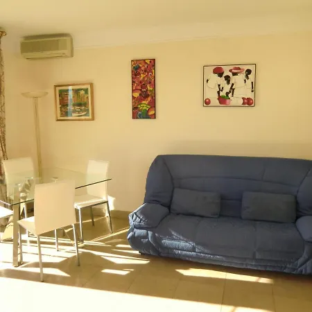 Cannes, 2 Pieces, 4 Personnes - Fr-1-470-20 *